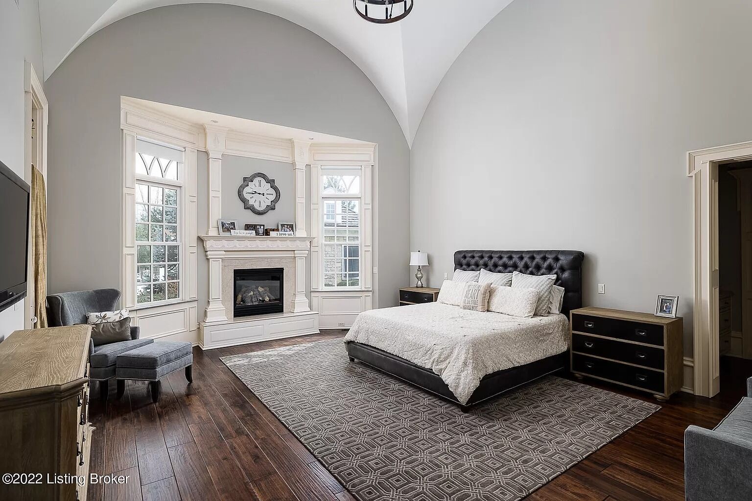 Mack house listing 9.jpg